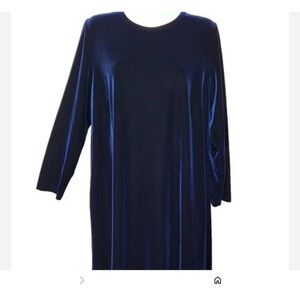 CHRIS & CAROL BLUE VELVET, LONG SLEEVE DRESS.SIZE SMALL. NEW W/O TAG.
